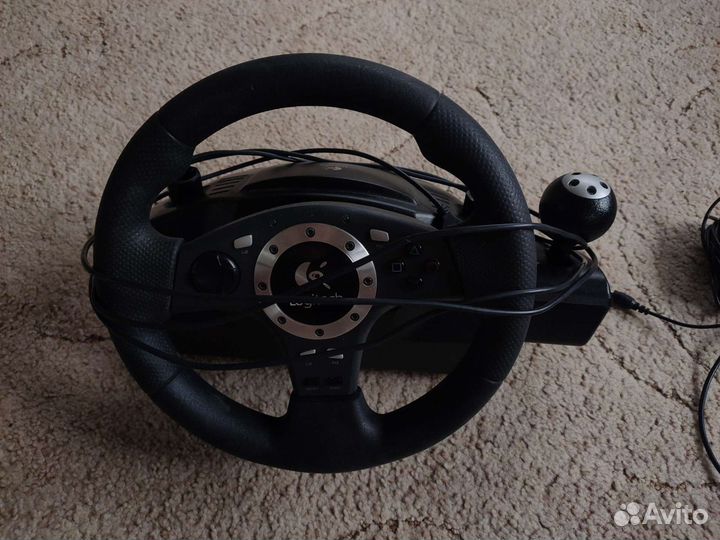 Игровой руль Logitech
