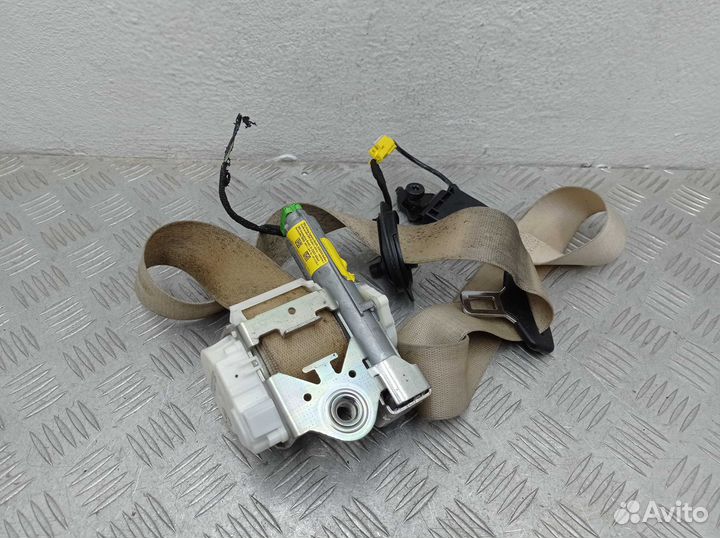 Ремень безопасности Mercedes-Benz GLK-Class