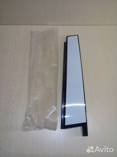 Накладка задней левой двери Volkswagen Touareg