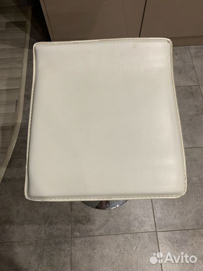 Продам барные стулья