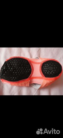 Йога-лапы б/у Nike Stidio Wrap персикового цвета