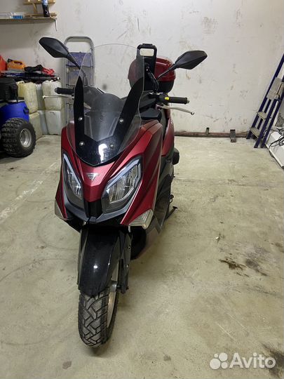 Максискутер Vento Max 200