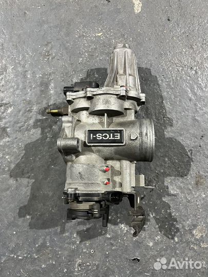 Дросельная заслонка Toyota Progres