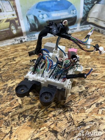 Блок предохранителей Тойота Королла E150