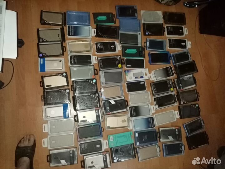 Чехлы на телефоны