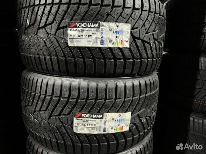 Yokohama BluEarth Winter V905 275/40 R21 и 315/35 R21 104W
