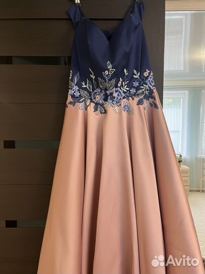 Продаю платье