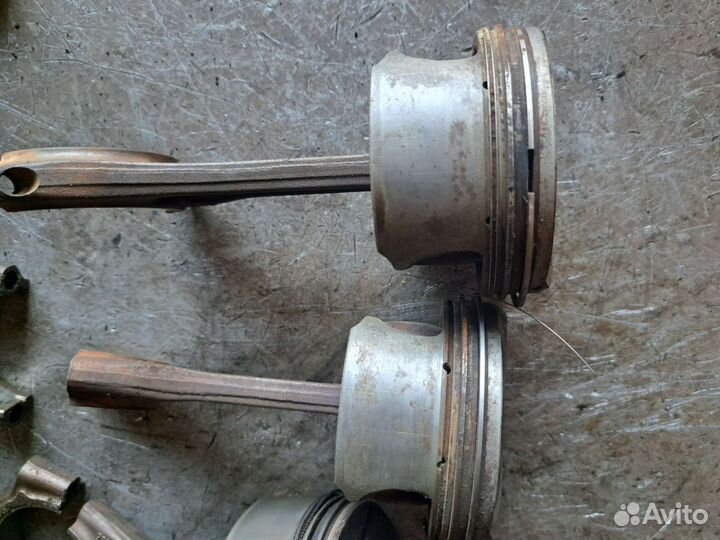 Поршень с шатуном на BMW E65 E66