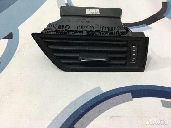 Дефлектор салона правый Skoda Superb 3V3 1.4 czca