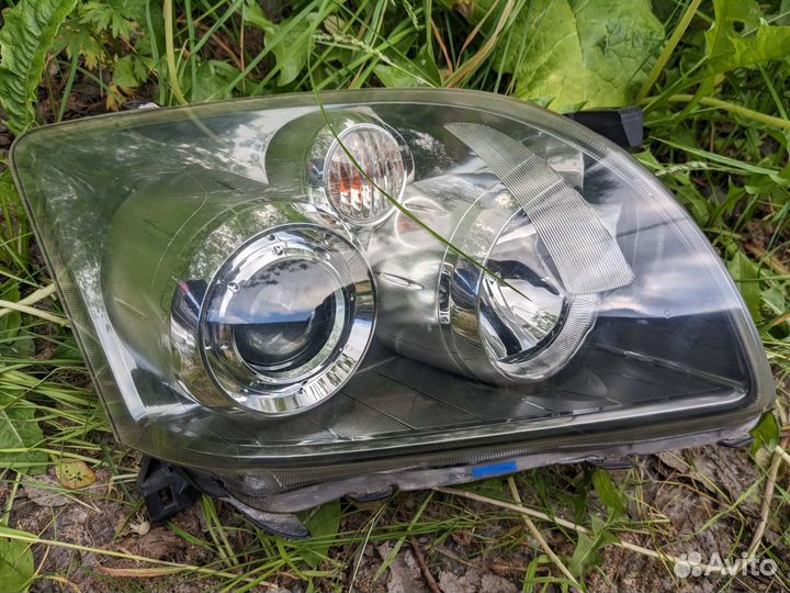 Фары avensis 2 t25 koito (под Европу, галоген)