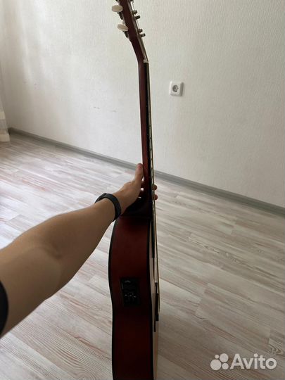 Электро акустическая гитара