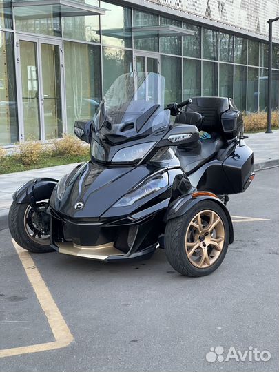 BRP Spyder RT LTD 10th Anniversary