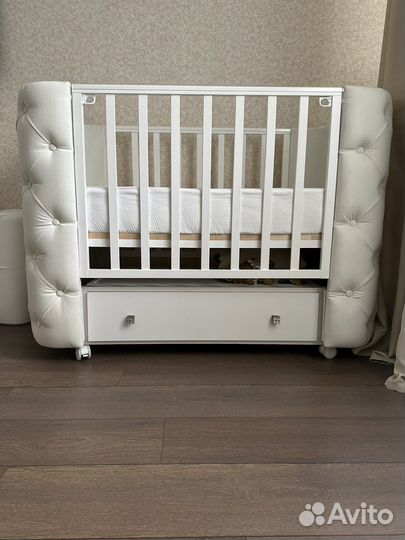 Детская кроватка