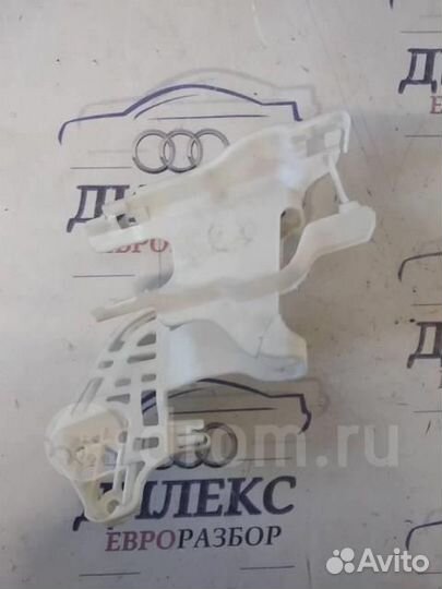 Кронштейн (сопут. товар) VW Tiguan 2007-2011