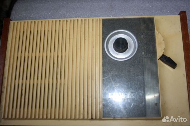 Радиоприемник Маяк СССР ретро винтаж