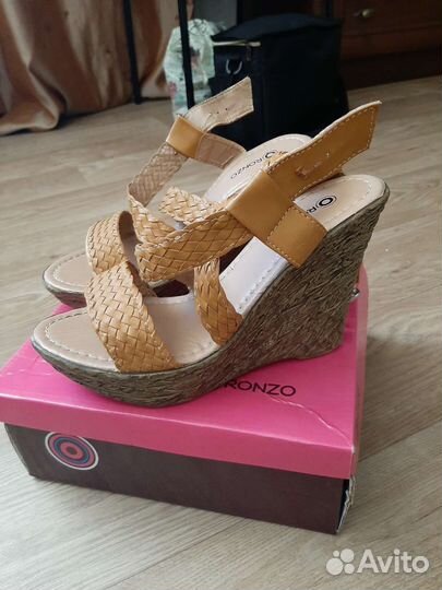 Босоножки женские 36 размер
