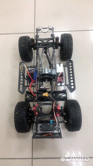 Rc трофи модель 1/10 Axial II