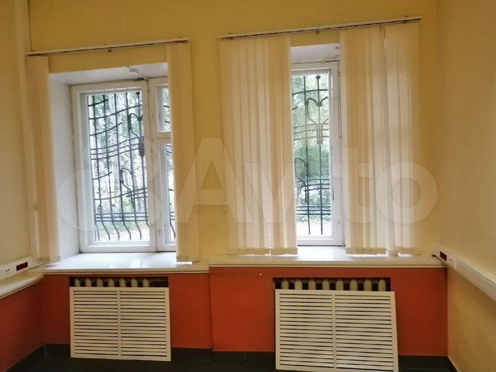 Здание, 360 м²