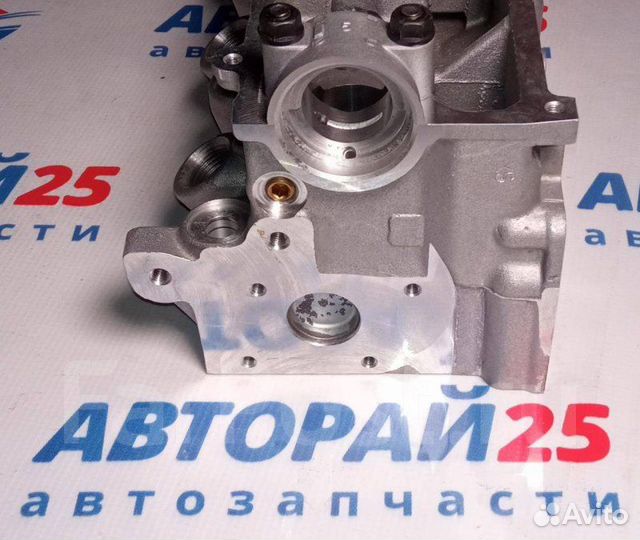 Головка блока цилиндров пустая Mazda RF Термостат