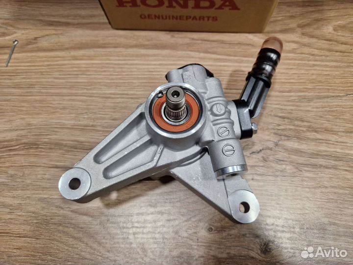 Насос Гура Honda Elysion