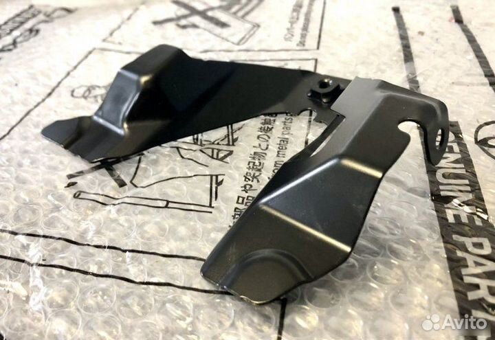 Кронштейн кузова левый Lexus Rx 4