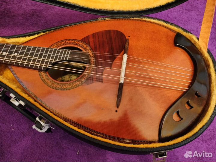 Мандолина Suzuki m210