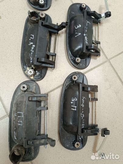 Дверная ручка Мицубиси Каризма