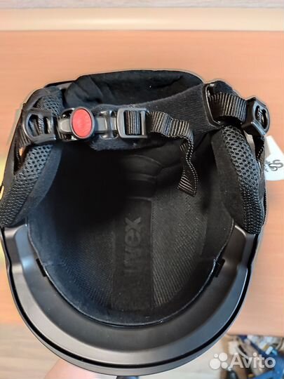 Шлем горнолыжный uvex