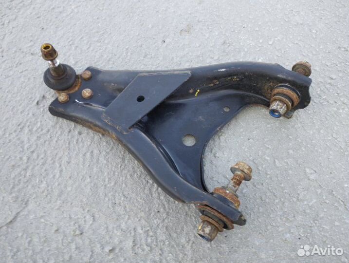 Рычаг передний правый Renault Duster K4MA606 2014