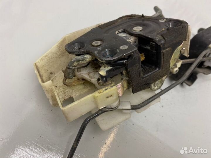 Замок двери передней левый Hyundai Sonata IV (EF)