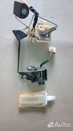 Запчасти для Carina E