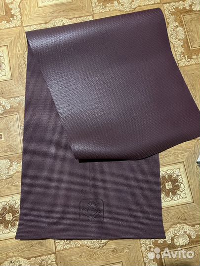 Коврик для йоги и фитнеса