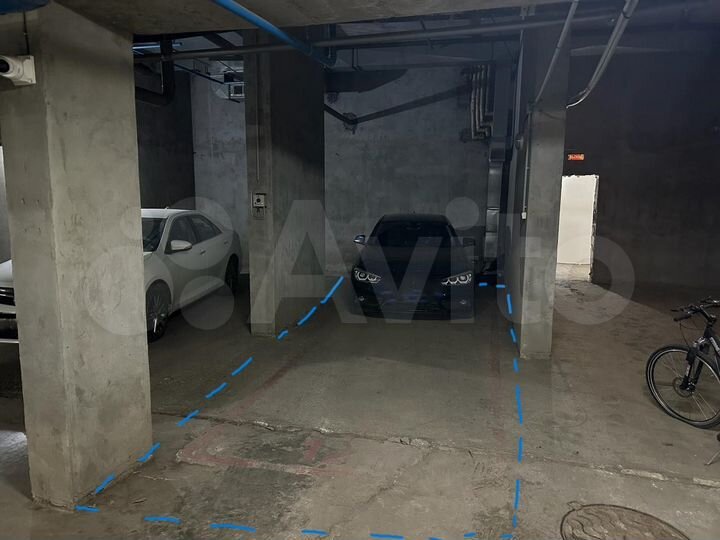 Машиноместо, 24 м²