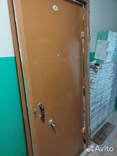 Дверь входная железная бу