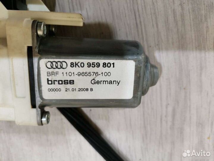 Стеклоподъемник передний левый Audi A4 B8