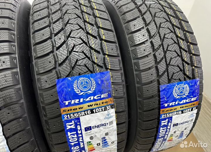 Tri Ace Snow White II 215/65 R16 27T