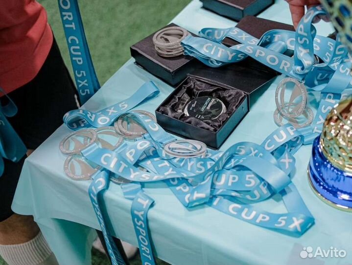 Медали, кубки, ленты