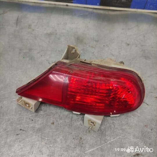 Фонарь противотуманный задний левый Mitsubishi
