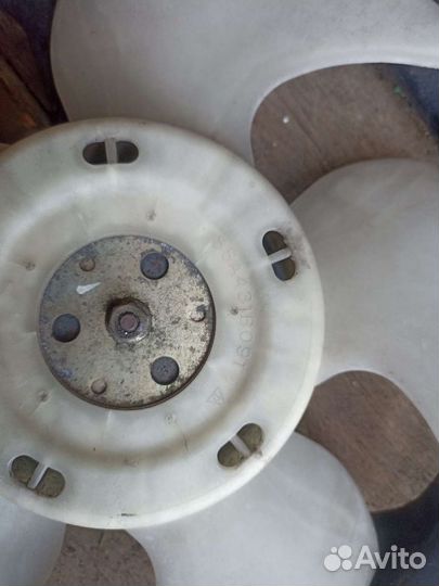 Вентилятор кондиционера Mitsubishi Colt 4G-13