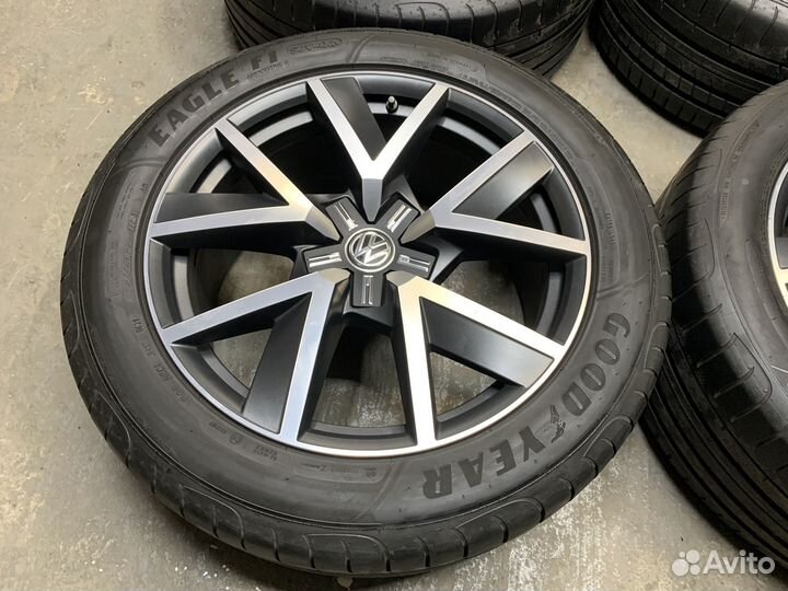 Колеса летние Volkswagen Touareg braga R20