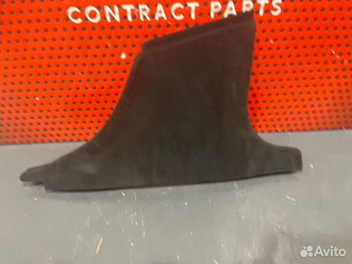 Обшивка стойки центральной правой Mercedes-Benz