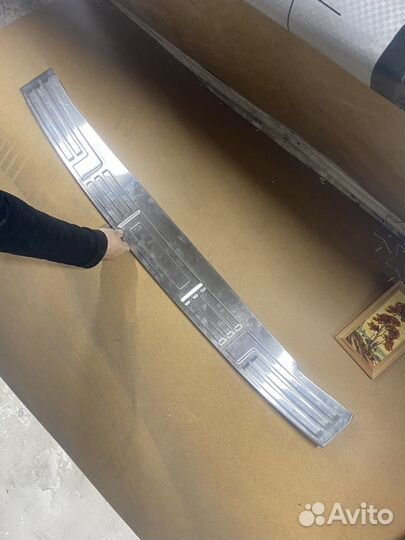 Накладка на задний бампер Toyota Land Cruiser