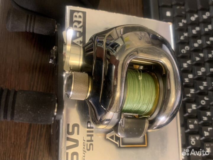 Мультипликаторная катушка Shimano