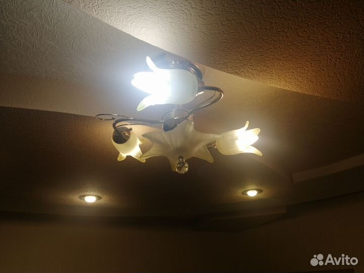 Люстра потолочная бу