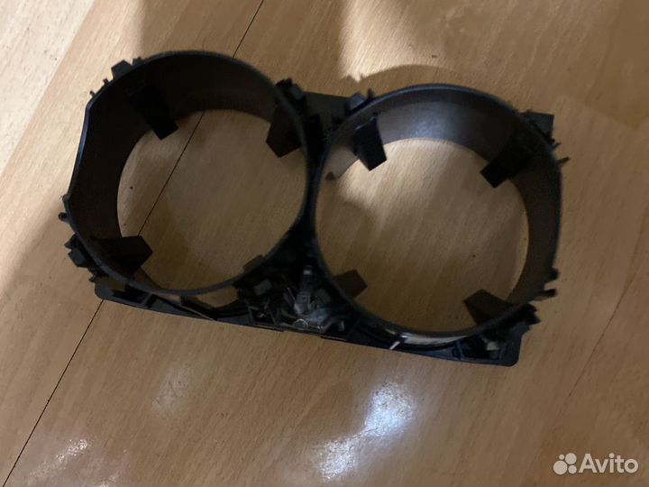 Подстаканники Мерседес 212