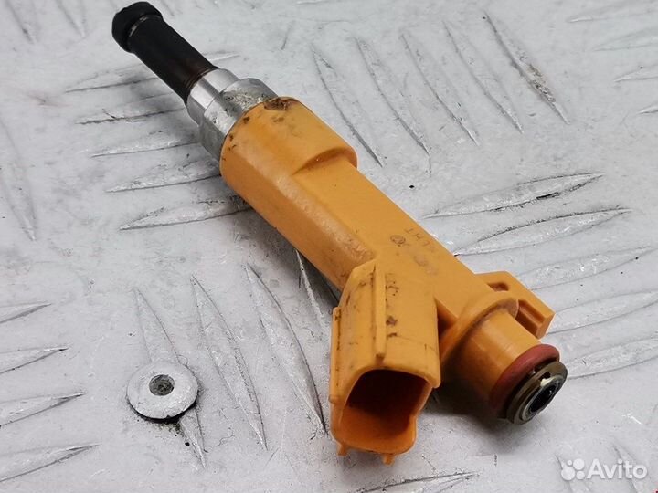 Форсунка бензиновая электрическая для Lexus GS 4