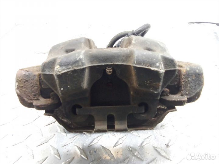 Суппорт передний правый BMW 3-Series F30