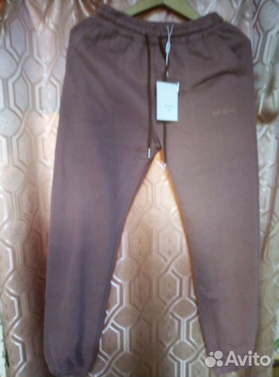 Спортивный костюм женский