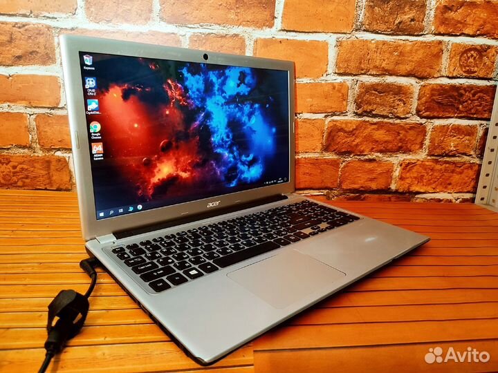 Acer V5-571G-i5-3 Gen \ 4 Озу\ GeForce GT 710M 2GB