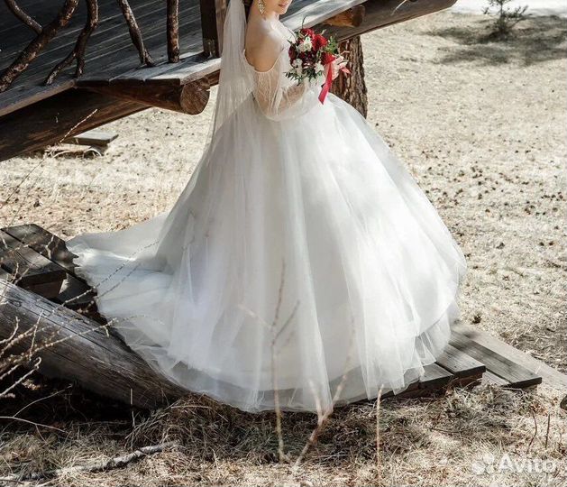 Свадебное платье